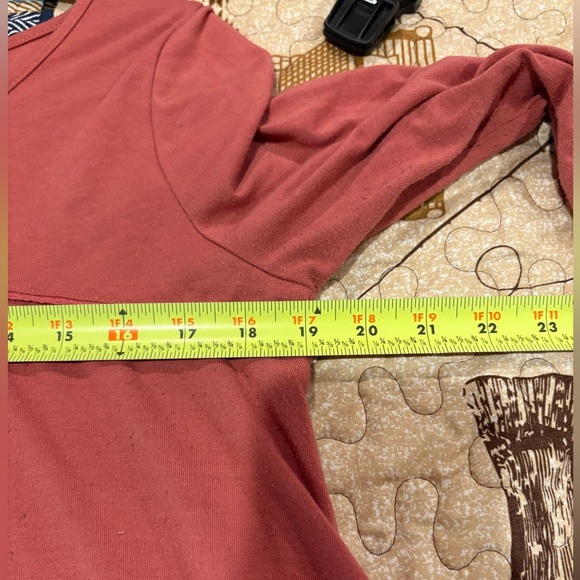 Altar'd State women’s boho Tunic with a "V-cutout back with lace. Size L - Picture 7 of 9